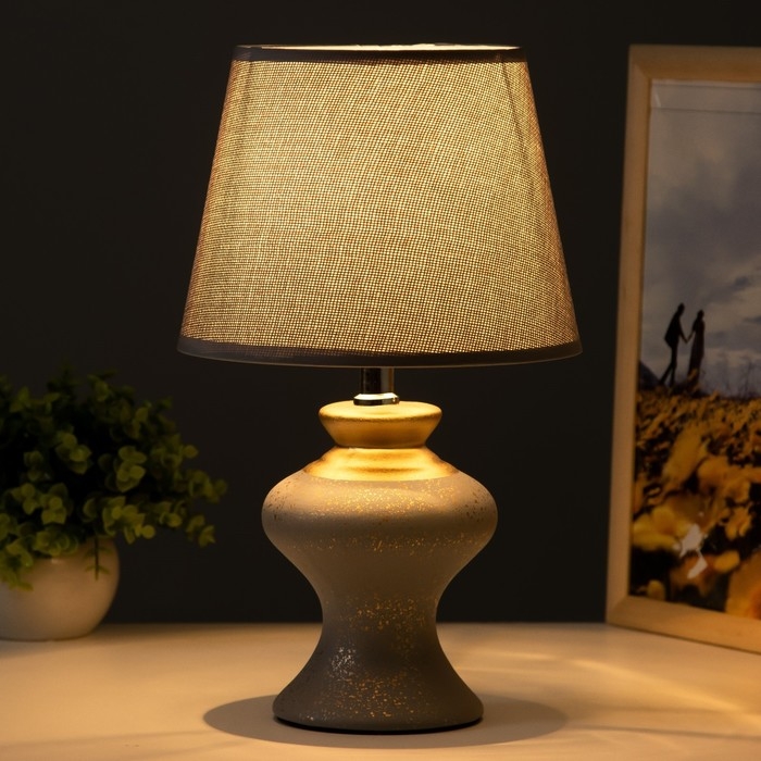 Настольная лампа Настольная лампа "Алейна" E14 40Вт серый-золото 23х23х35 см RISALUX