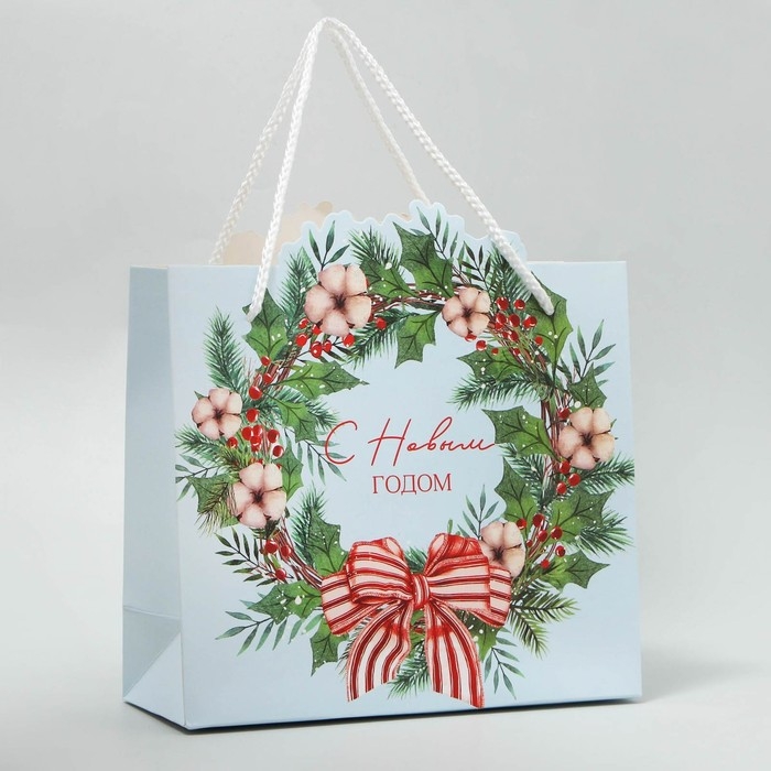 Пакет подарочный новогодний «Венок», 25 х 26 х 10 см, Новый год Пакет подарочный новогодний «Венок», 25 х 26 х 10 см, Новый год