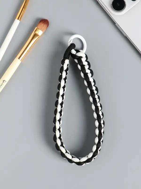 Брелок на карабине Брелок на карабине "Паракорд" шнур 0,5 см чёрно-белый 14,5х1,8х0,8 см