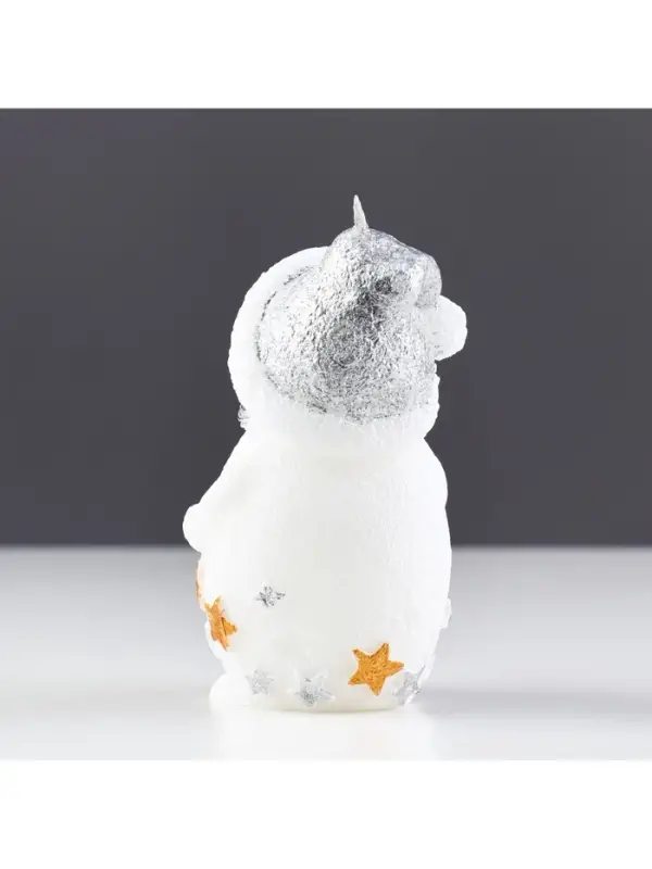 Новогодняя свеча декоративная &laquo;Снеговичок&raquo;, 6&times;5.5&times;11 см, белый
