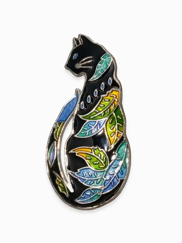 Брошь &laquo;Кошка&raquo; с листьями, сине-цветная в серебре