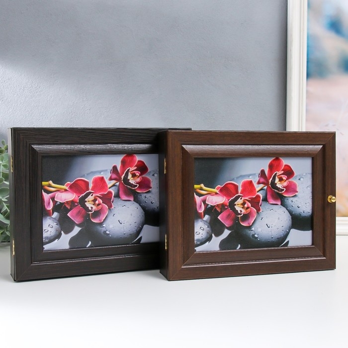 Ключница Ключница "Цветы" венге 19х24 см МИКС