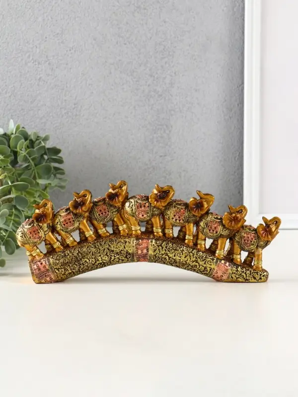Фигурка полистоун &laquo;Семь африканских слонов в золотой, ажурной попоне&raquo;, 10.7&times;29&times;4 см