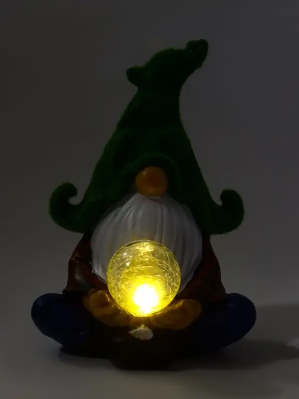 Садовая фигура - фонарь из полистоуна &laquo;Гном предсказатель&raquo;, 16&times;16&times;27 см, Greengo