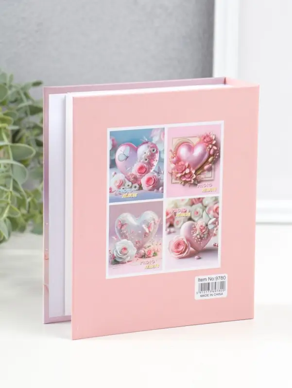 Фотоальбом на 40 фото 10х15 см "Сердце и белая роза с бабочками" в коробке 4,5х14х17 см