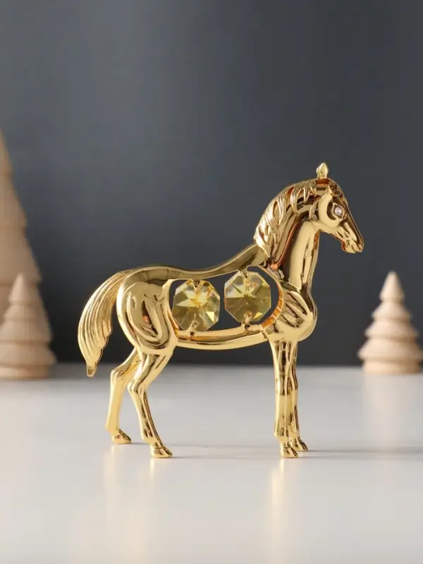 Сувенир Лошадь с 4-мя желтыми хрусталиками, 9х3х9 см. Сувенир Лошадь с 4-мя желтыми хрусталиками, 9х3х9 см.