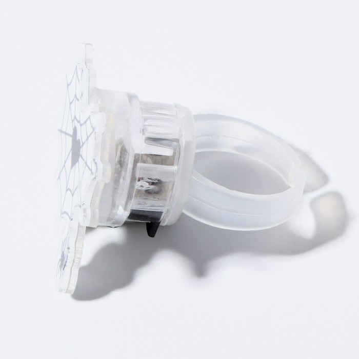 Кольцо детское с огоньком на Хэллоуин, МИКС, безразмерное. Кольцо детское с огоньком на Хэллоуин, МИКС, безразмерное.