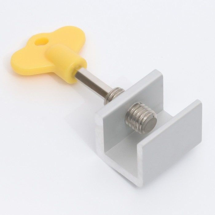 Блокиратор для окон и раздвижных дверей «Ключик», под профиль 16 мм, цвет желтый, Крошка Я Блокиратор для окон и раздвижных дверей «Ключик», под профиль 16 мм, цвет желтый, Крошка Я