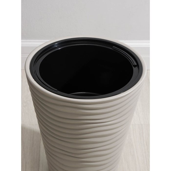 Кашпо для цветов со вставкой «Дюна», 19,5 л, цвет кремовый Кашпо для цветов со вставкой «Дюна», 19,5 л, цвет кремовый