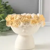 Подставка для мелочей &laquo;Девушка в цветах&raquo;, 10&times;11 см, белая с позолотой