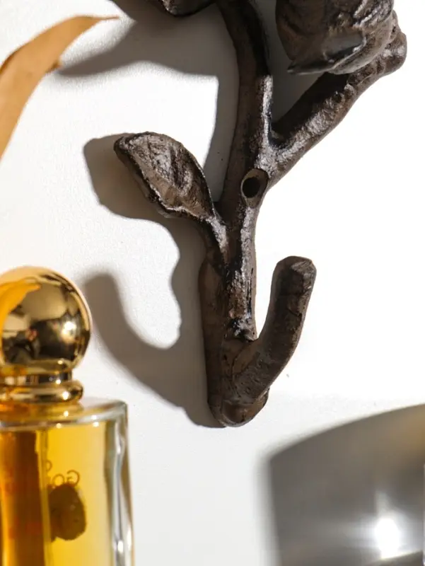 Крючок настенный &laquo;Воробушек на веточке&raquo;, ключница декоративная, чугун, 10&times;6&times;17 см