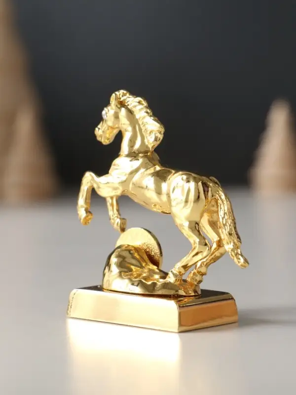 Сувенир Лошадь с монеткой и пожеланием  Сувенир Лошадь с монеткой и пожеланием "Богатства", 6х2,5х6 см.