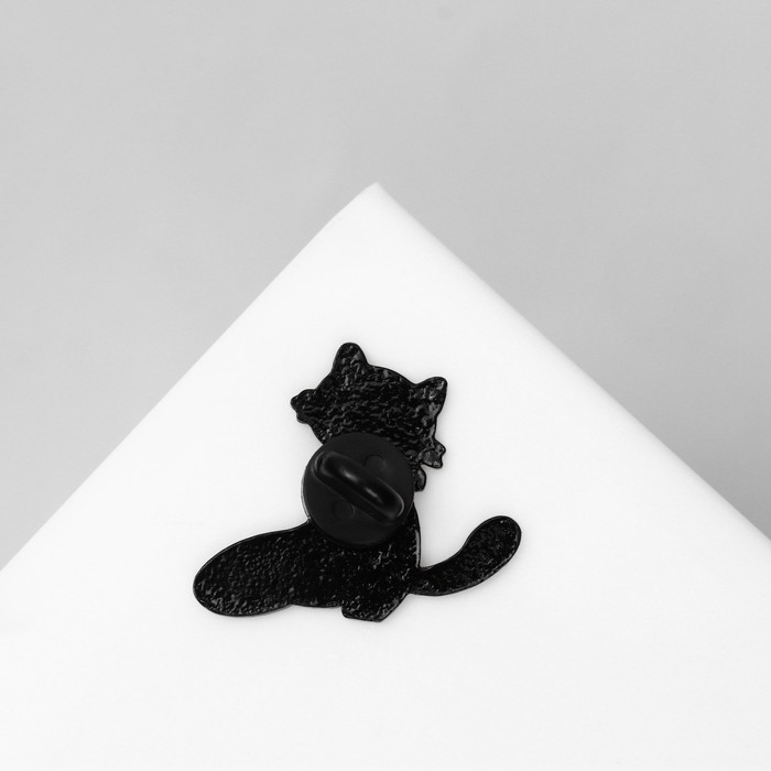 Набор значков (2 шт.) «Котик» с рыбкой, цвет бело-жёлтый в чёрном металле Набор значков (2 шт.) «Котик» с рыбкой, цвет бело-жёлтый в чёрном металле