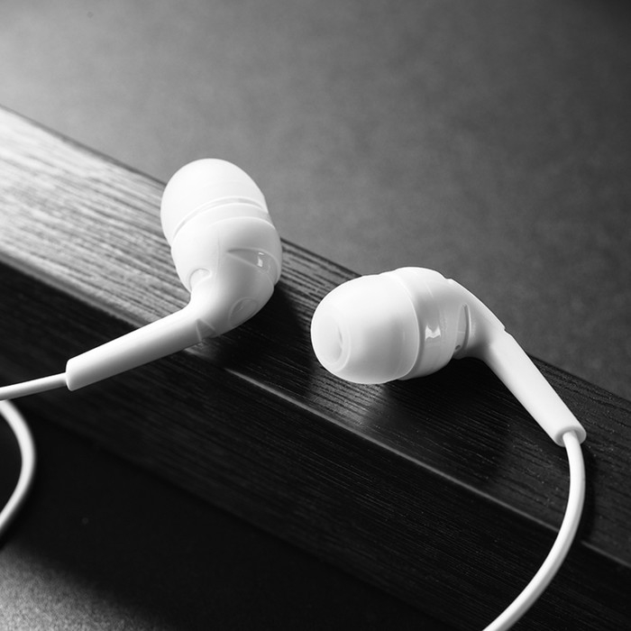 Наушники Hoco M40, проводные, вакуумные, микрофон, Jack 3.5 мм, 1.2 м, белые Наушники Hoco M40, проводные, вакуумные, микрофон, Jack 3.5 мм, 1.2 м, белые