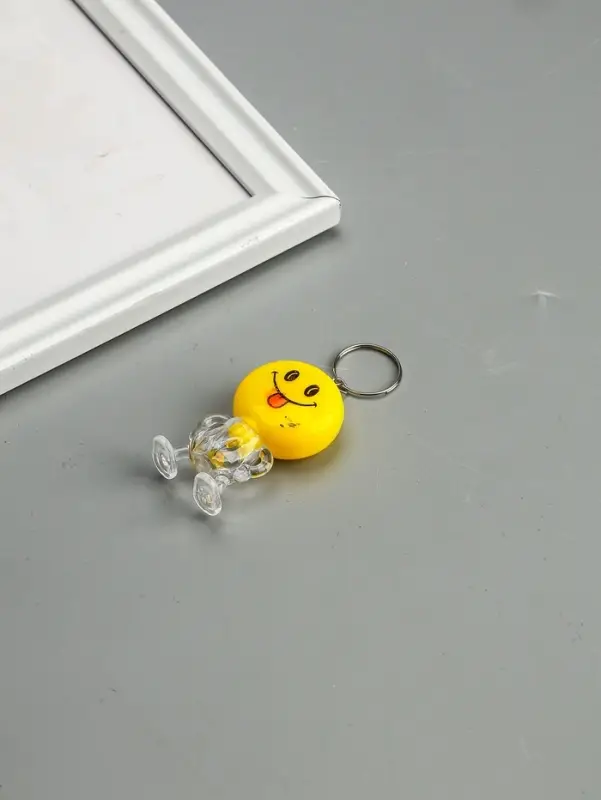 Фонарик брелок для ключей на кольце &laquo;Смайлик&raquo;, 1 LED, 3&times;5.5 см, МИКС