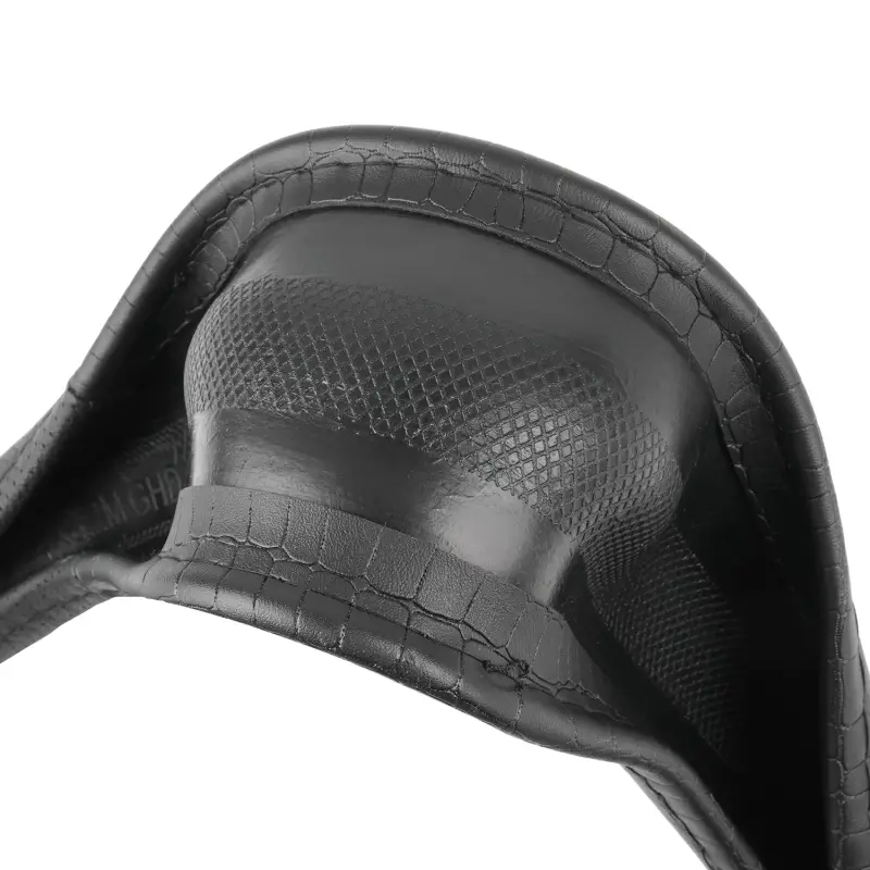 Оплетка на руль (нат. кожа) AVS GL-940M-B (размер M, черный) - Серия "Classic"