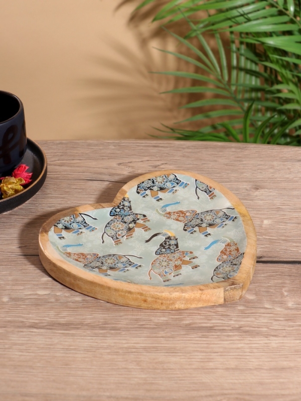 Блюдо в форме сердца &laquo;Мудрый слон&raquo;, дерево манго, 20.5&times;20&times;2.3 см