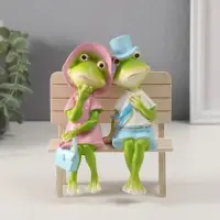 Фигурка полистоун &laquo;Лягушки на скамеечке - свидание&raquo;, 16.8&times;8.5&times;13 см