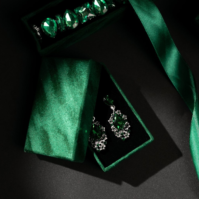 Коробочка подарочная под набор «Бархат», 5×8 (размер полезной части 4,7×7,7 см), цвет зелёный Коробочка подарочная под набор «Бархат», 5×8 (размер полезной части 4,7×7,7 см), цвет зелёный