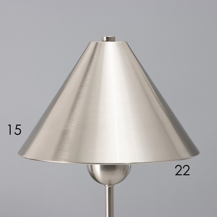Настольная лампа с абажуром RISALUX «Найла» модерн, Е27, 3 Вт, серебро, 23×23×51.5 см Настольная лампа с абажуром RISALUX «Найла» модерн, Е27, 3 Вт, серебро, 23×23×51.5 см