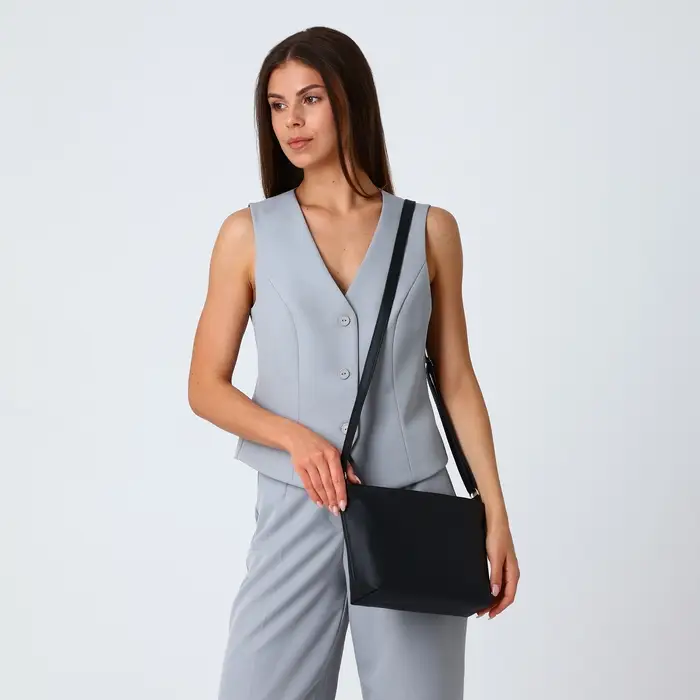 Сумка женская кросс-боди на молнии, 25&times;8&times;19 см, чёрная