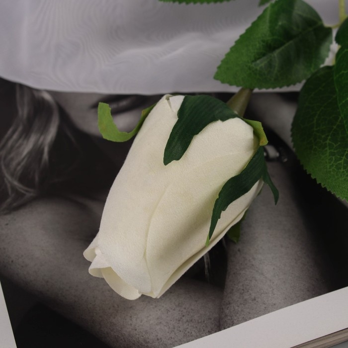 Цветы искусственные Цветы искусственные "Роза бутон бархат" 43 см, (бутон-h-7см) белый