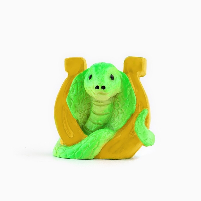 Фигурка 2025 «Новогодняя коллекция: Змея с сердцем», 5 х 5,5 см Фигурка 2025 «Новогодняя коллекция: Змея с сердцем», 5 х 5,5 см