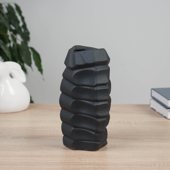 Ваза керамика настольная Ваза керамика настольная "Левин" d-6см, 20х9 см, чёрный