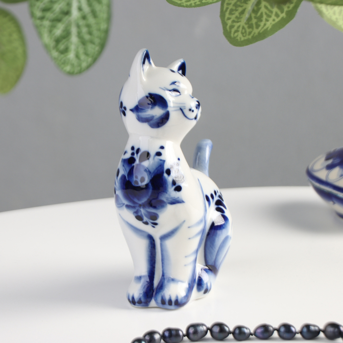 Сувенир «Кошка Улыбка», 10х5х13 см, гжель Сувенир «Кошка Улыбка», 10х5х13 см, гжель