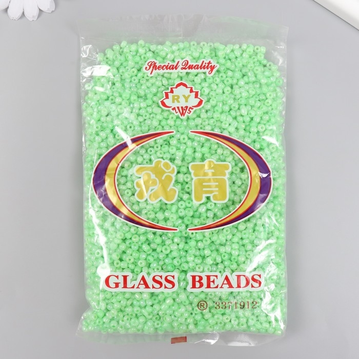 Бисер стекло 6/0  Бисер стекло 6/0 "Зелёный чай" полупрозрачный перламутр 450 гр