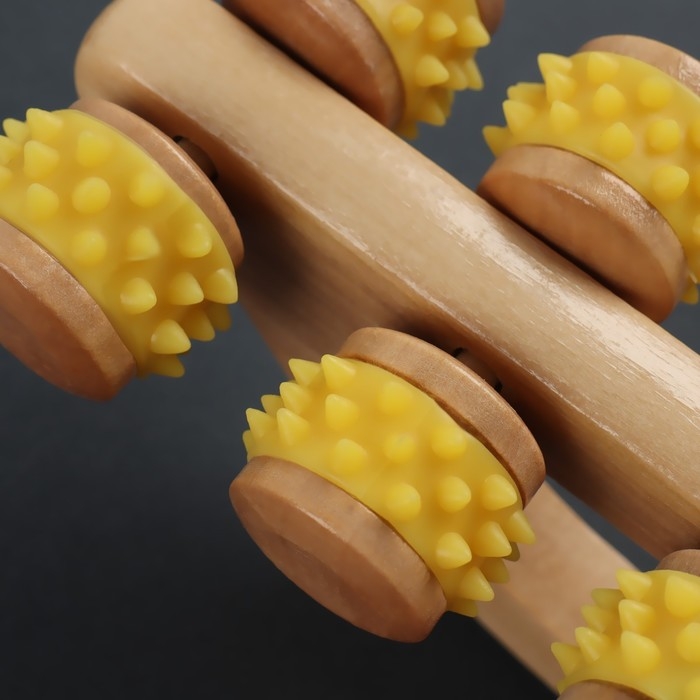 Массажёр с шипами «Гусеница», 18 × 6 × 7 см, универсальный, с ручкой, 10 колёс, цвет МИКС Массажёр с шипами «Гусеница», 18 × 6 × 7 см, универсальный, с ручкой, 10 колёс, цвет МИКС