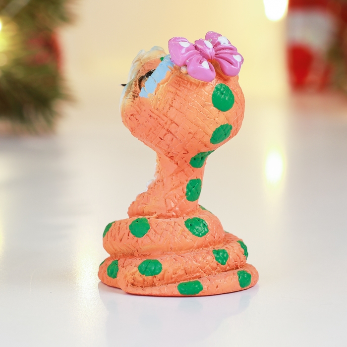 Новый год. Символ 2025. Фигура Новый год. Символ 2025. Фигура "Змейка с бантиком" 4х4х6см, цветная