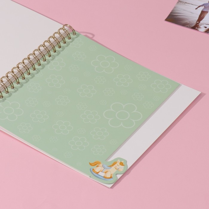 Фотоальбом на спирали 20 листов "Посмотрите на меня!" объёмный элемент + 4 вкладки 24х24 см   104995