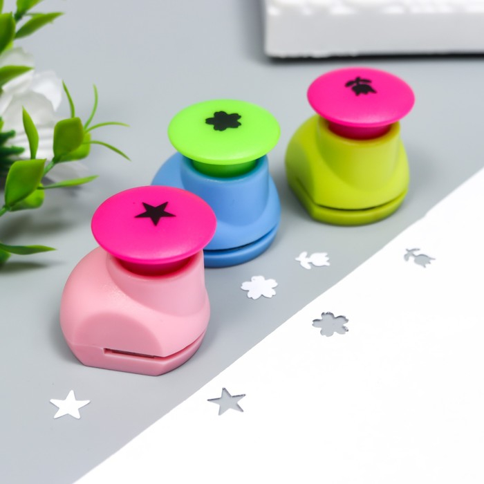 Набор фигурных дыроколов в сундучке для обработки края, 10 шт МИКС Набор фигурных дыроколов в сундучке для обработки края, 10 шт МИКС