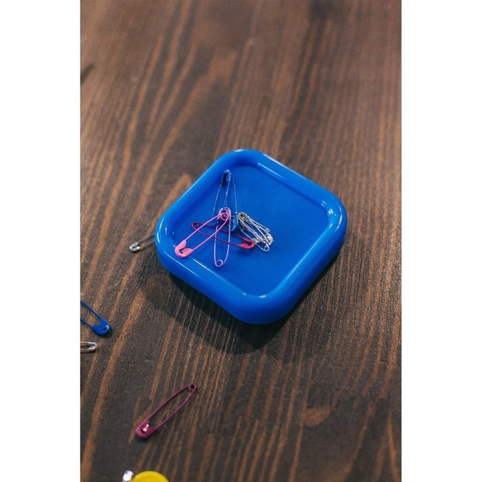 Игольница магнитная, 8,5 × 8,5 см, цвет МИКС Игольница магнитная, 8,5 × 8,5 см, цвет МИКС