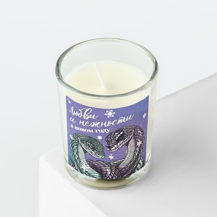 Новогодняя свеча с наклейкой «Новый год: Любви», аромат еловые ветки,5х6х5 см Новогодняя свеча с наклейкой «Новый год: Любви», аромат еловые ветки,5х6х5 см