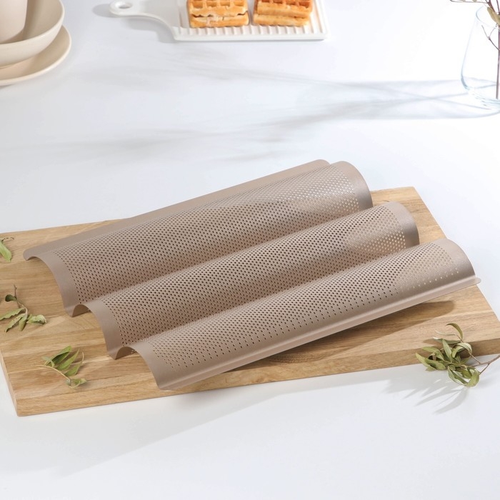 Форма для выпечки багетов Gold перфорированная, 38,5×28,5×3,5 см, антипригарное покрытие, цвет золотой Форма для выпечки багетов Gold перфорированная, 38,5×28,5×3,5 см, антипригарное покрытие, цвет золотой