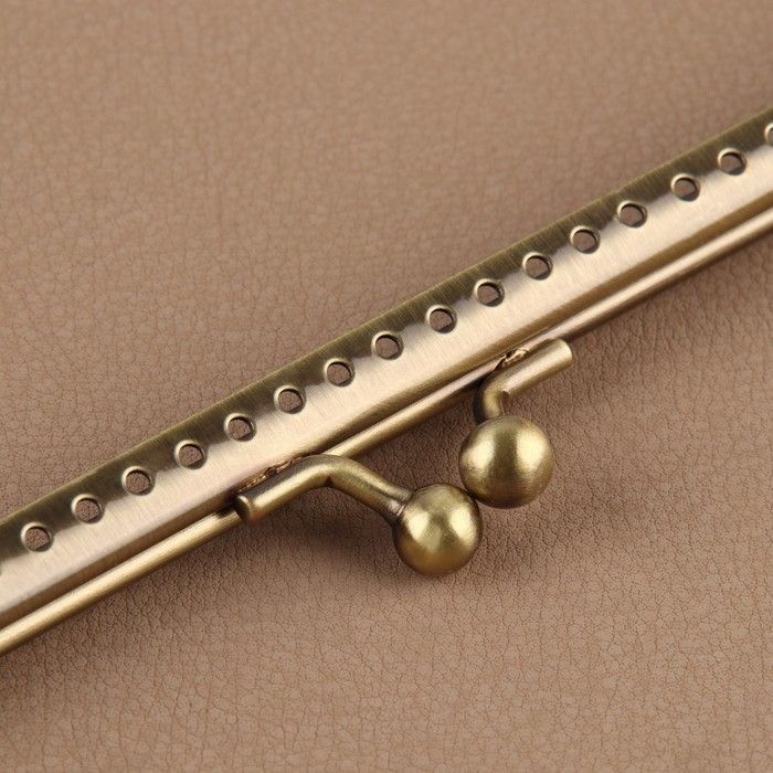 Фермуар пришивной «Прямоугольник», 20 × 6 см, цвет бронзовый Фермуар пришивной «Прямоугольник», 20 × 6 см, цвет бронзовый