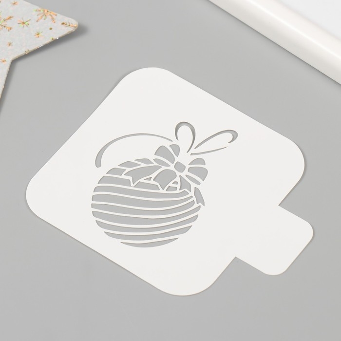 Трафарет пластиковый Трафарет пластиковый "Елочная игрушка", размер 9х9 см