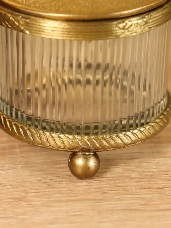 Сахарница с ложечкой «Сластёна», латунь, стекло, 7×7×7.6 см Сахарница с ложечкой «Сластёна», латунь, стекло, 7×7×7.6 см