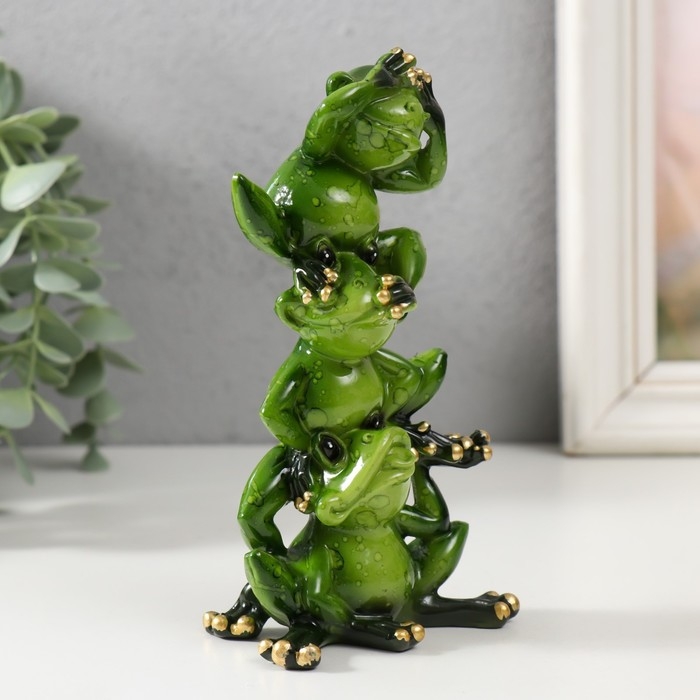 Сувенир полистоун лак Сувенир полистоун лак "Пирамидка из лягушек" 14х7,5х5 см