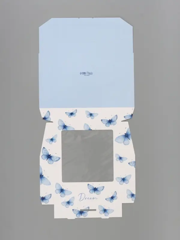Коробка подарочная с окном &laquo;Мечты&raquo;, 20&times;20&times;4 см, самосборная