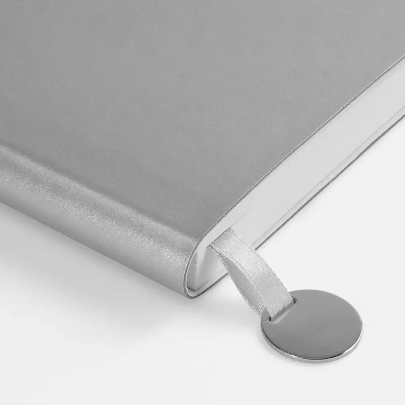 Ежедневник Waltz, недатированный, серебристый Ежедневник Waltz, недатированный, серебристый