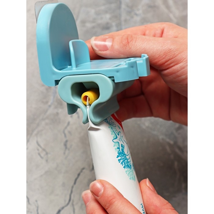 Держатель для зубных щёток с выдавливателем для пасты на липучке, 7×5,2×8 см, цвет МИКС
