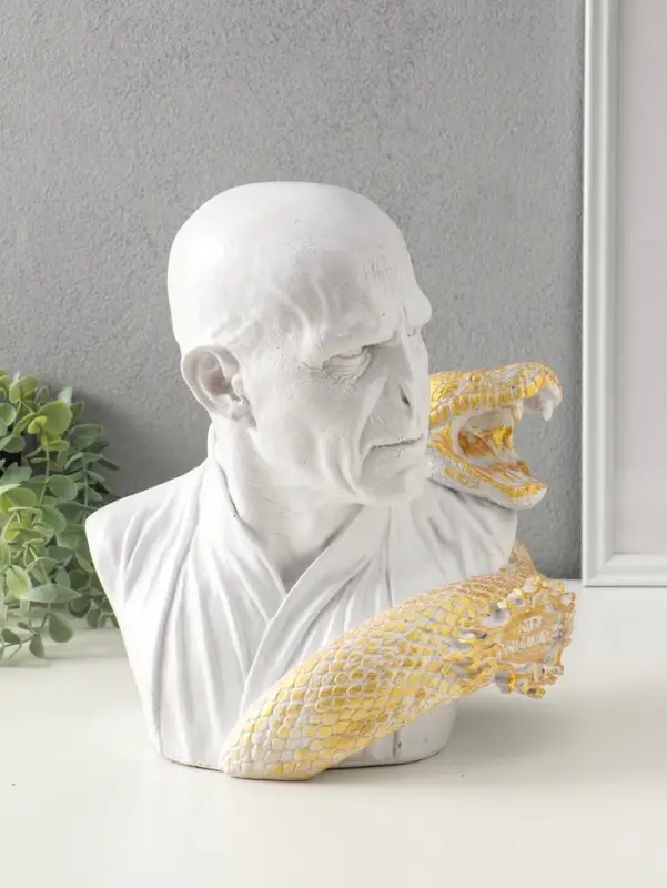 Копилка для денег &laquo;Волан-де-Морт&raquo; 31&times;27&times;23 см, белый с золотом