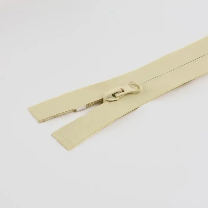 Молния «Спираль», №7, разъёмная, водонепроницаемая, замок автомат, 70 см, светло-бежевая Молния «Спираль», №7, разъёмная, водонепроницаемая, замок автомат, 70 см, светло-бежевая