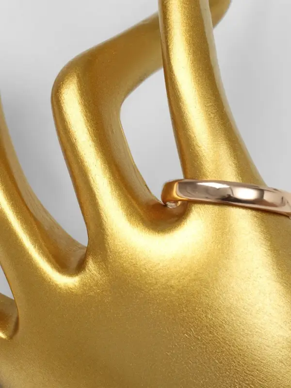 Подставка для украшений QF &laquo;Рука&raquo;, 9.5&times;7&times;24, цвет золото