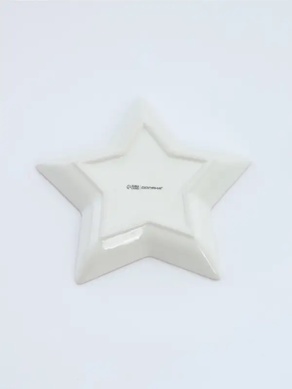 Блюдо сервировочное новогоднее Доляна &laquo;Снежное чудо&raquo;, 24.5&times;23.5&times;3.5 см, доломит, белая, красная
