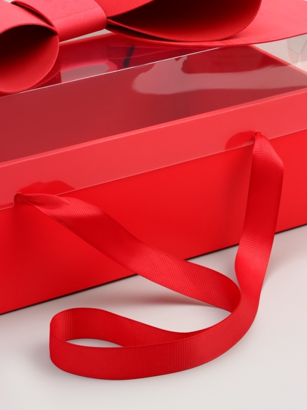 Коробка подарочная с бантом, ручками и прозрачной крышкой 35 х 21 х 15 см Красная Коробка подарочная с бантом, ручками и прозрачной крышкой 35 х 21 х 15 см Красная