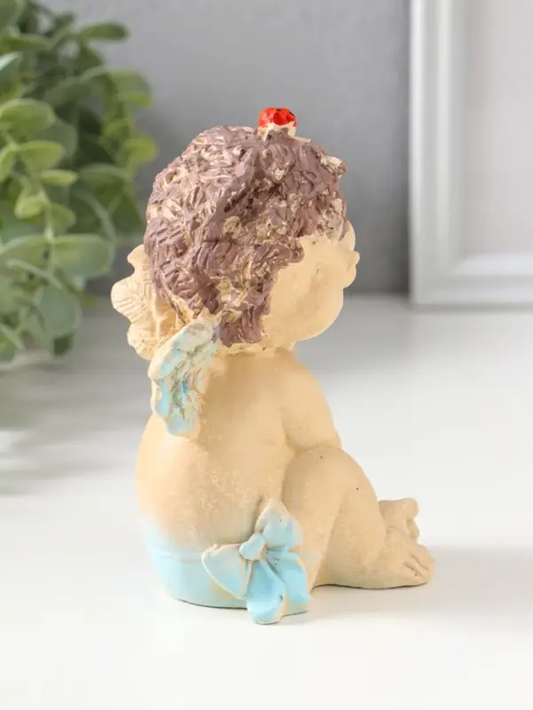 Фигурка полистоун &laquo;Ангелочек с божьей коровкой&raquo;, цветной, 9&times;7&times;15 см